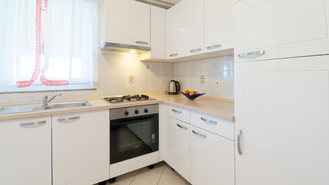 Apartments Susie By Rent Istria Umag Ngoại thất bức ảnh